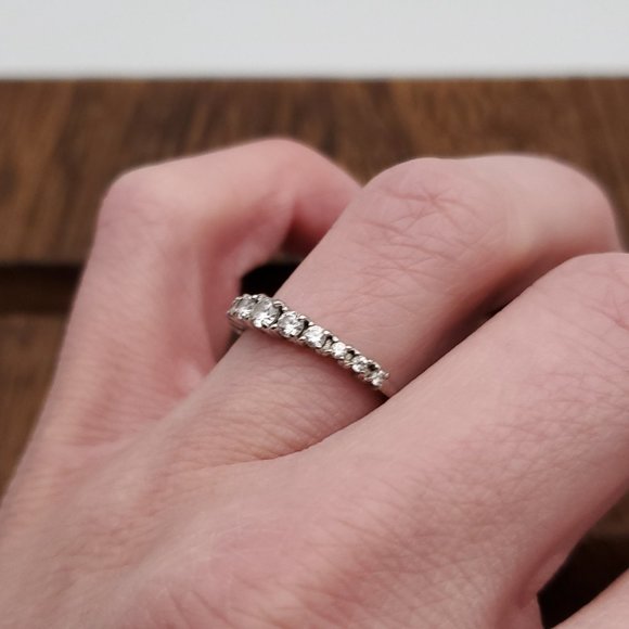 Size 7 925 Sterling Silver Cute Tiered Cubic Zirconia Gemstone Ring - Picture 3 of 8